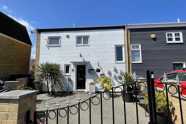 Townend Court, South Shields 3 bed end of terrace house for sale