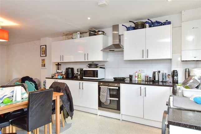 5 bed terraced house
