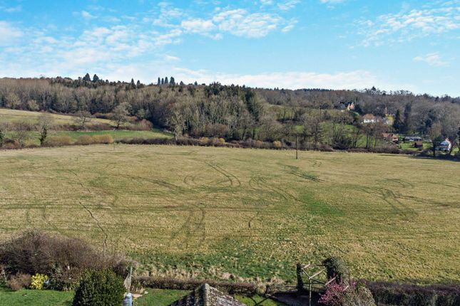 Birds Lane, Midgham, Reading 5 bed detached house for sale
