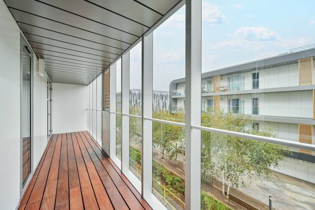 Hancock House, Woolwich, London, SE18 2 bed flat for sale