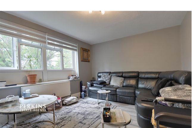 Southall, UB1 2 bed duplex for sale