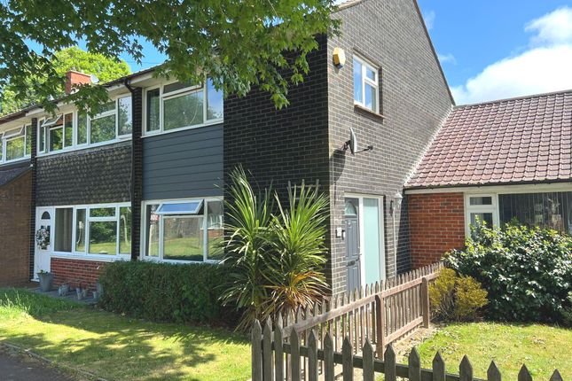 3 bedroom link detached house for sale