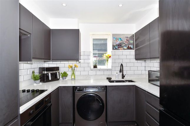 Rockwell Court, Tovil, Maidstone, Kent 2 bed maisonette for sale