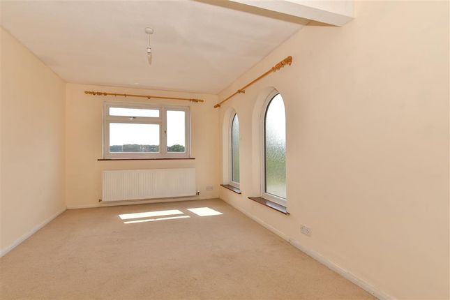 4 bed semi-detached house