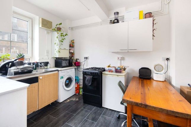 Brune House, Bell Lane, London, E1 2 bed maisonette for sale