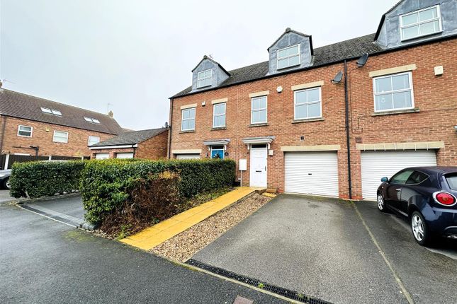 Whitley Farm Close, Whitley, Goole 3 bed terraced house for sale