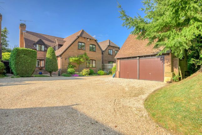 Shepherds Lane, Caversham Heights 4 bed detached house for sale