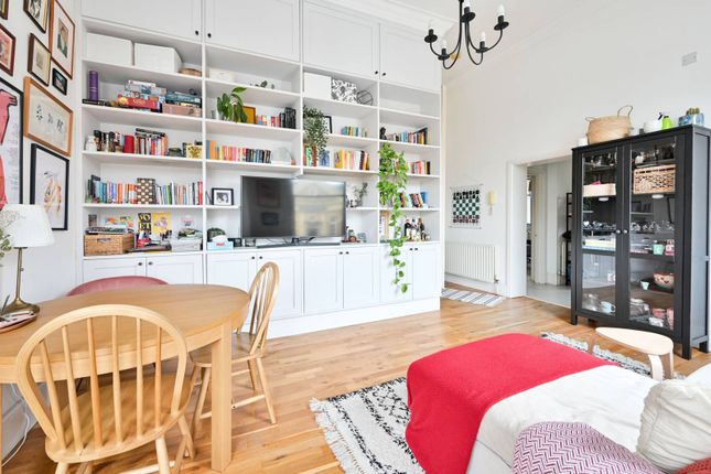 Surbiton, Surbiton, KT6 2 bed flat for sale