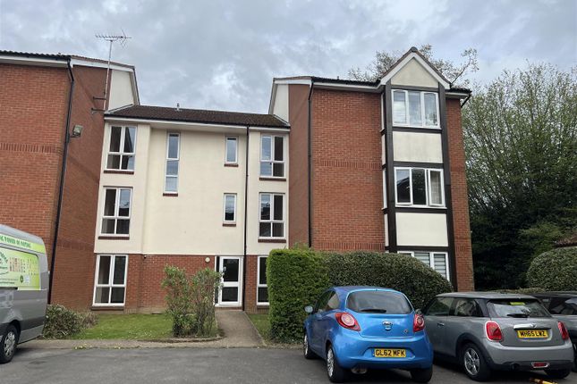 Studio flat for sale