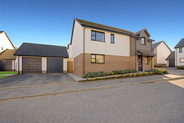 4 bed detached house