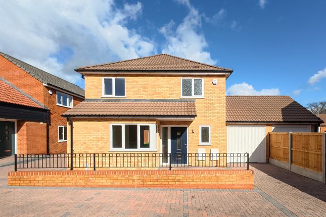 3 bed detached house