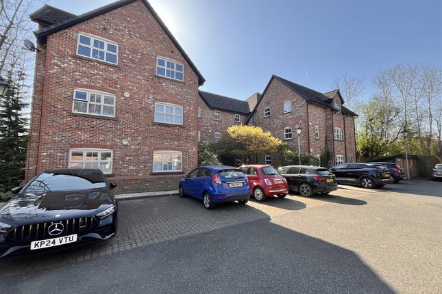 Lacey Green, Wilmslow 2 bed apartment for sale