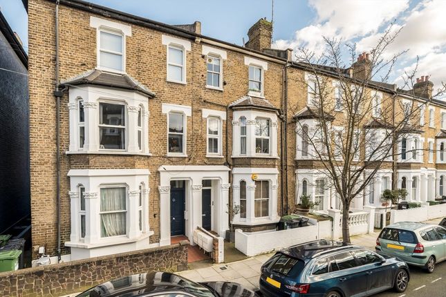 Macfarlane Road, London W12 2 bed flat for sale