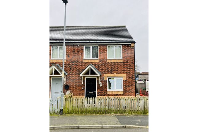 3 bed semi-detached house