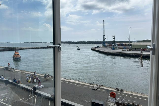 15 The Quay, Poole Quay, Poole, BH15 2 bed apartment for sale