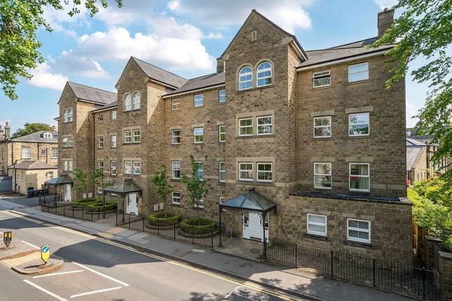 North Park Road, Park Court, HG1 3 bed flat for sale