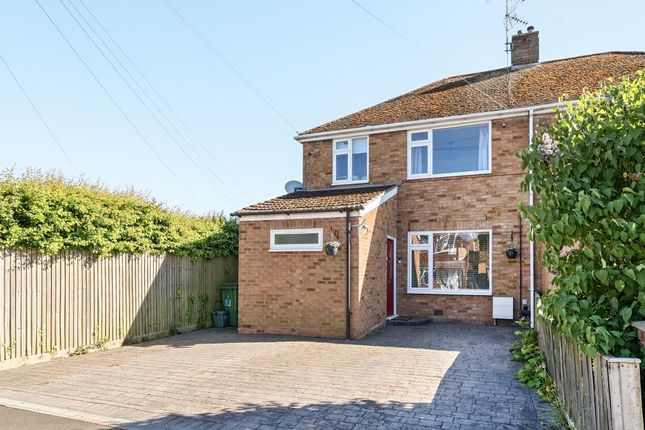 Aylesbury,  Buckinghamshire,  HP20 3 bed semi