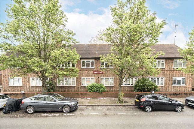 Grove Road, London SW13 1 bed flat for sale