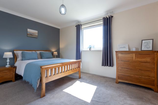 27 Newlands Avenue, Broomhill... 1 bed flat for sale