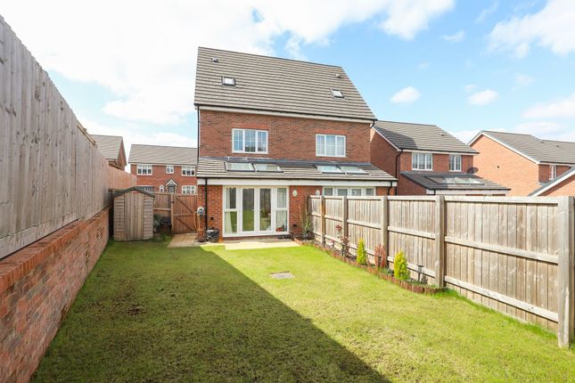 3 bedroom semi-detached house for sale