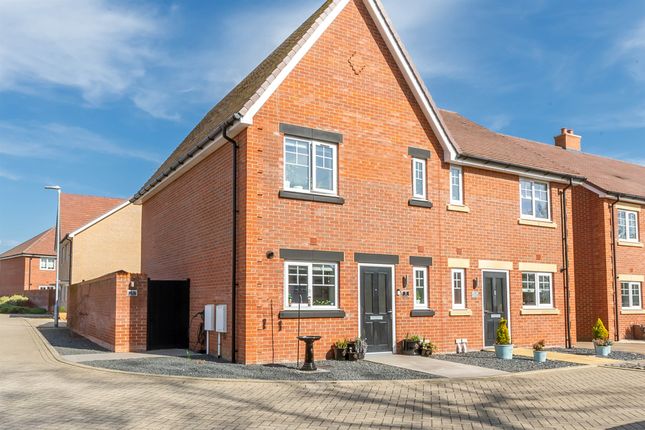 2 bedroom semi-detached house for sale