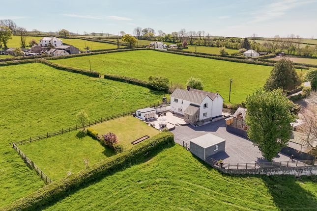 5 bed detached house