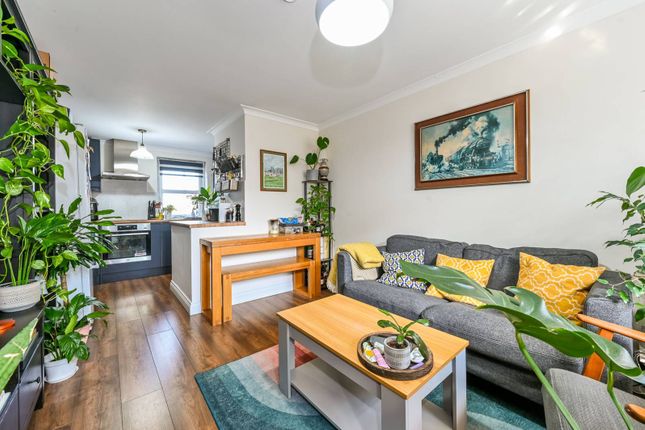 2 bed flat