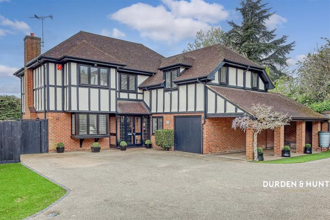 The Lindens, Loughton, IG10 5 bed detached house for sale