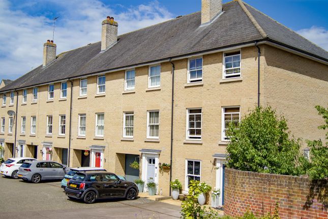 Qwysson Avenue, Bury St. Edmunds 4 bed townhouse for sale