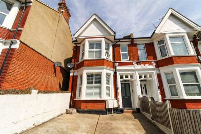 2 bed flat