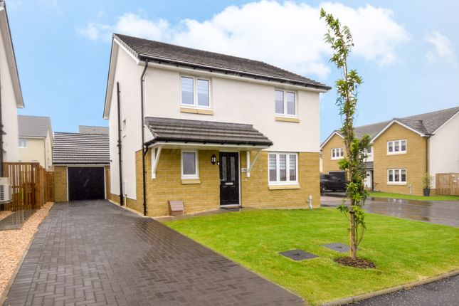 4 bed detached house