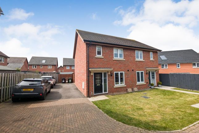 3 bedroom semi-detached house for sale