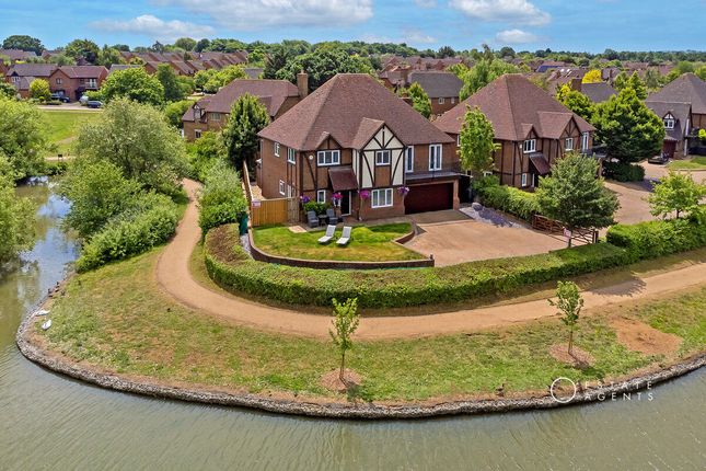 5 bed detached house