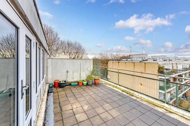 Grafton Road, Gospel Oak 3 bed flat for sale