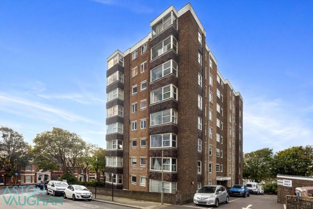 Belle Vue Gardens, Brighton BN2 1 bed apartment for sale