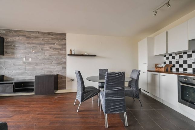 43 Devons Road, London E3 2 bed flat for sale