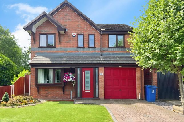 5 bed detached house