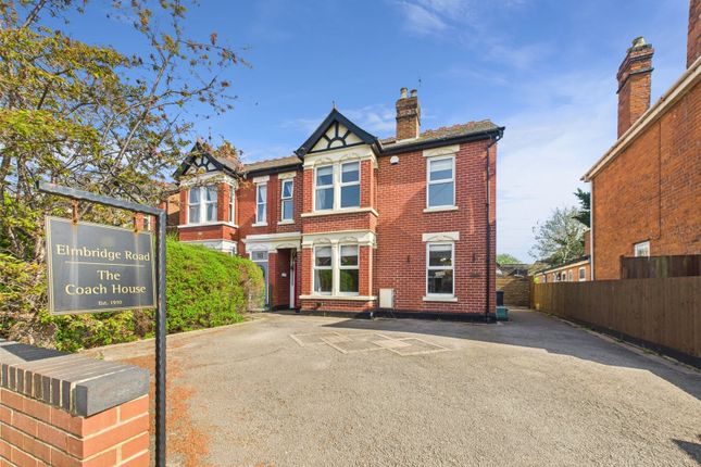 6 bedroom semi-detached house for sale