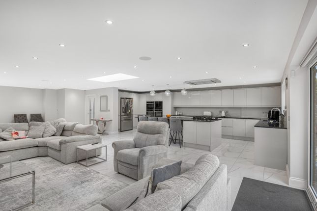 Westbourne Drive, London, Greater... 5 bed semi