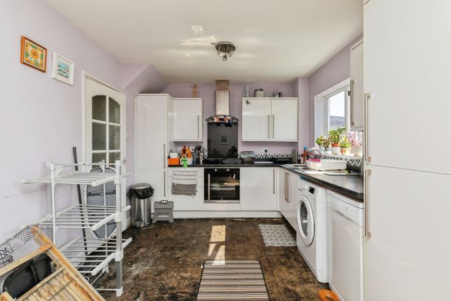 3 bed terraced house