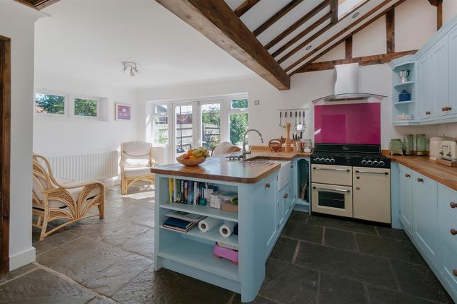 Sheephurst Lane, Marden, Tonbridge 4 bed semi