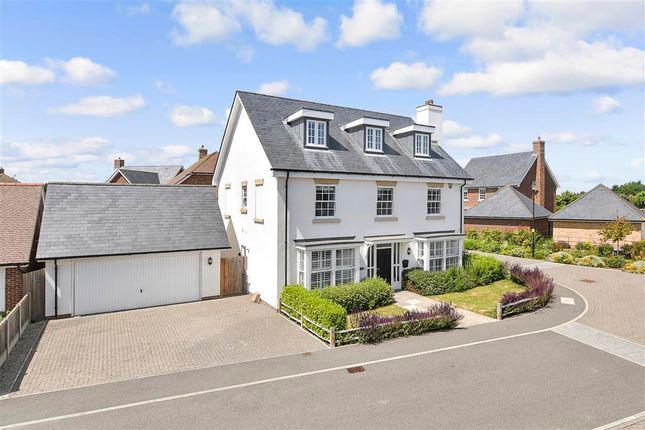 5 bed detached house