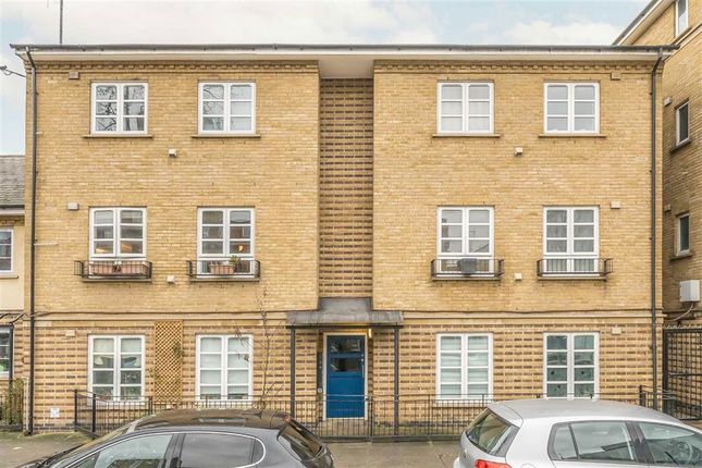 Hainton Close, London E1 2 bed flat for sale