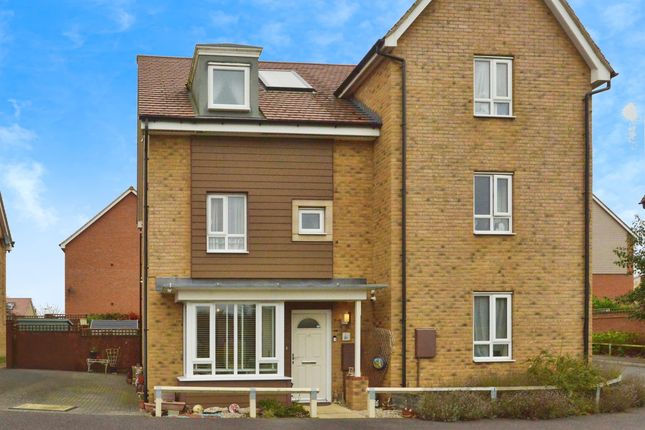 4 bedroom semi-detached house for sale