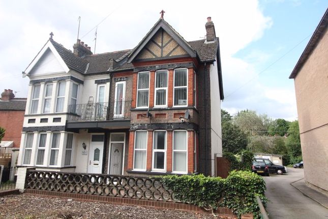 6 bedroom semi-detached house for sale