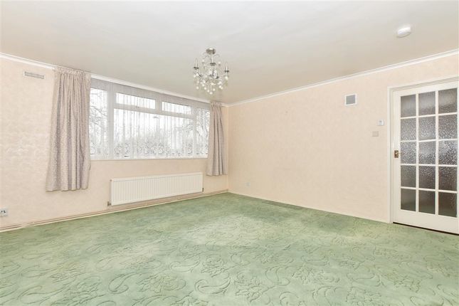 Gatland Lane, Maidstone, Kent 2 bed ground floor flat for sale