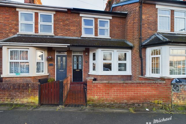 Stocklake, Aylesbury, Buckinghamshire 2 bed terraced house for sale