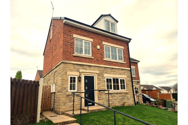 3 bed semi-detached house