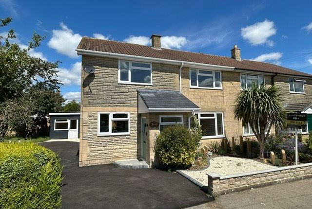 St. Marys Close, Chippenham SN15 4 bed semi