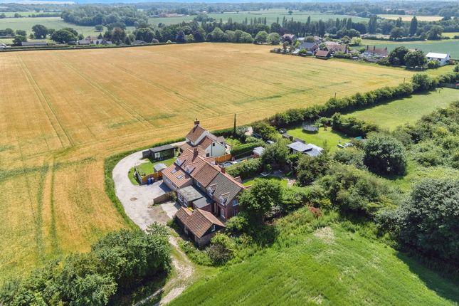 6 bedroom semi-detached house for sale